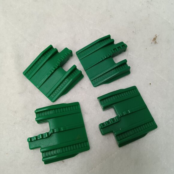 Fisher Price GeoTRAX 23 Pieces of Green Railway Tracks - Picture 6 of 6